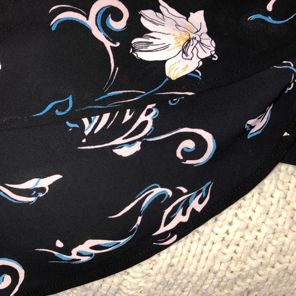 Halogen 3X floral top - Picture 5 of 7